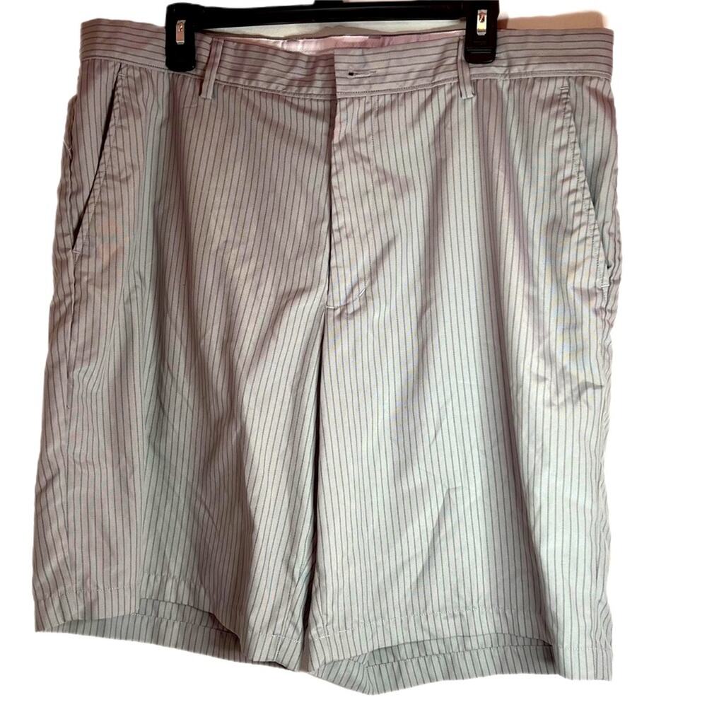 Greg Norman for Tasso Ella Black/Tan Pin Stripe Golf Casual Shorts Men's Size 38